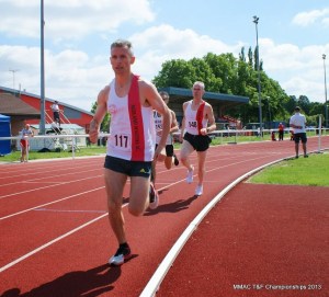 Mens 800m - Carson Tweedie (117); Kevin Pye (148) and Russell Parkin (153) partially hidden.